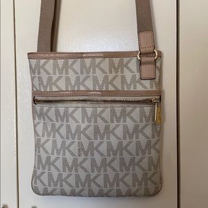 Michaels Kors satchel